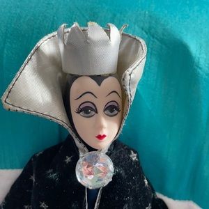 Snow White evil queen Vintage doll 1987 Mann NH21